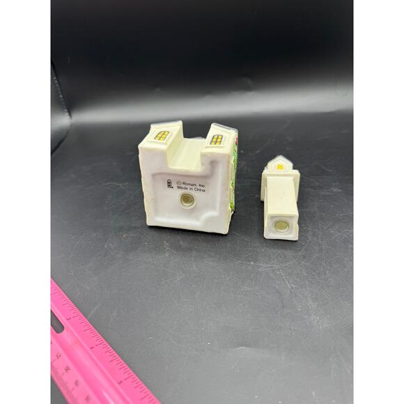 Roman Inc Church Salt  Pepper Shakers Steeple Christmas Holiday - Picture 5 of 5